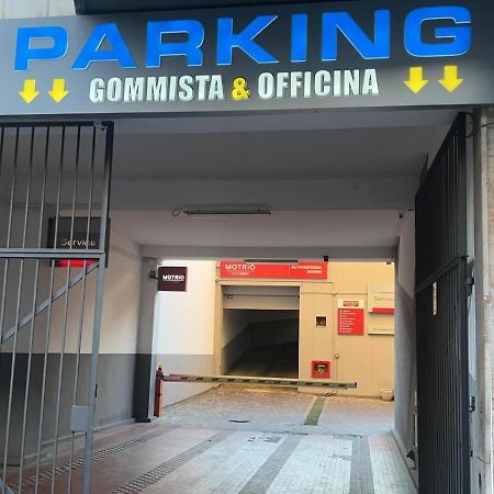 Suite 1,2 Porta Milano Centro Parking Free Exteriör bild