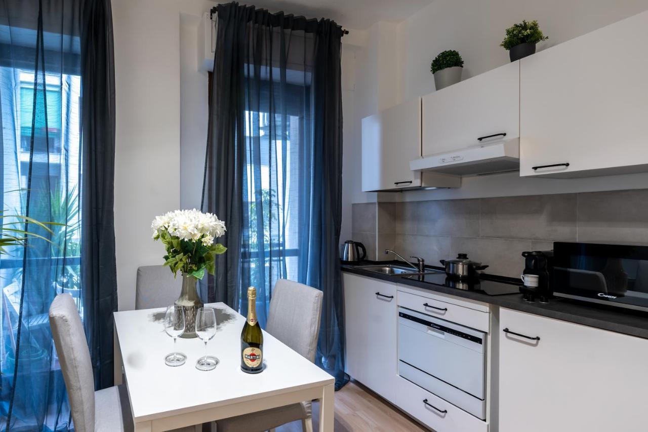 Suite 1,2 Porta Milano Centro Parking Free Exteriör bild